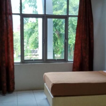 Hotel Anggrek Aceh Banda Aceh Exterior photo